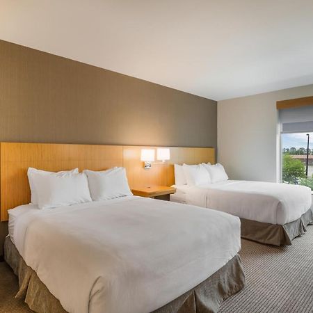 Hyatt Place Hampton Convention Center Екстер'єр фото