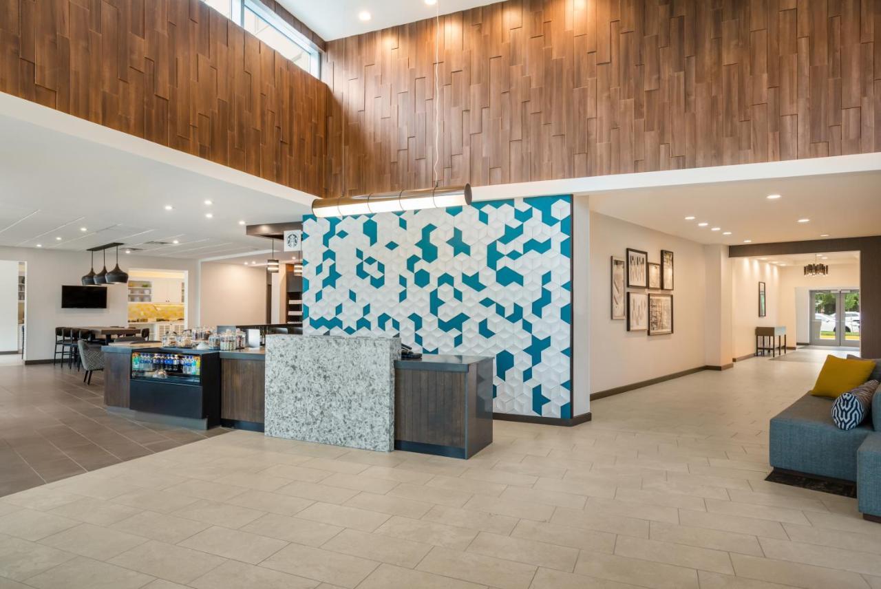 Hyatt Place Hampton Convention Center Екстер'єр фото
