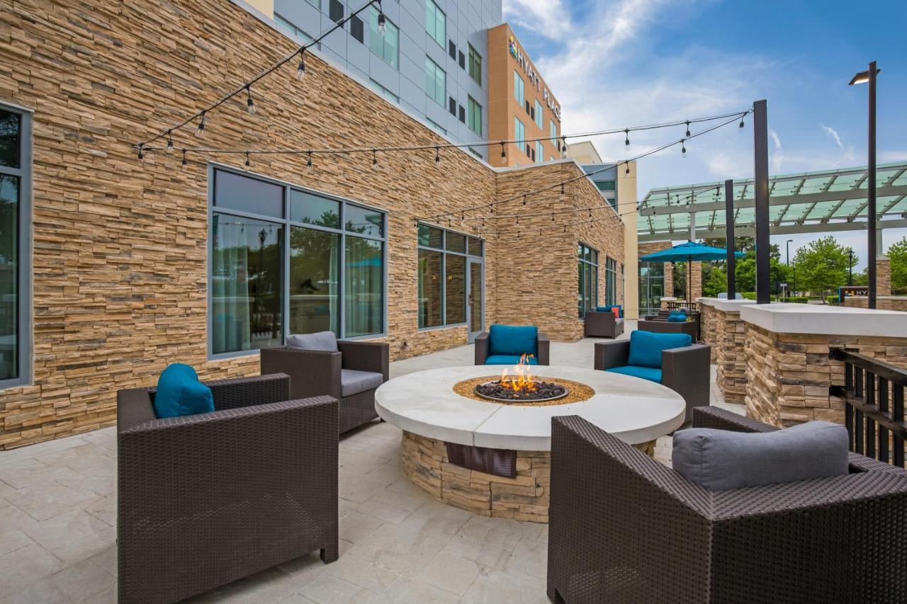 Hyatt Place Hampton Convention Center Екстер'єр фото