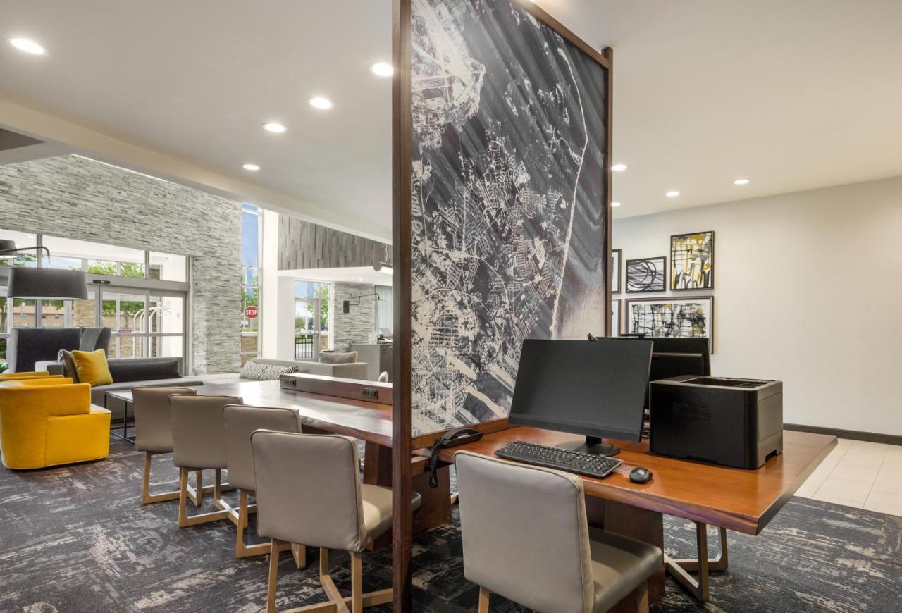 Hyatt Place Hampton Convention Center Екстер'єр фото