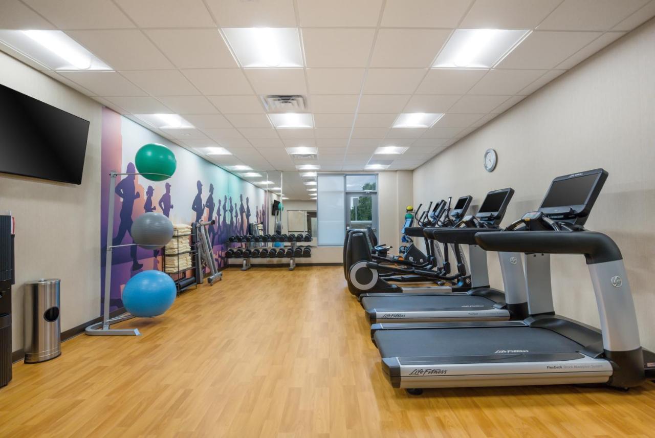 Hyatt Place Hampton Convention Center Екстер'єр фото