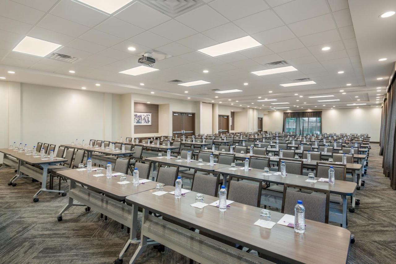 Hyatt Place Hampton Convention Center Екстер'єр фото