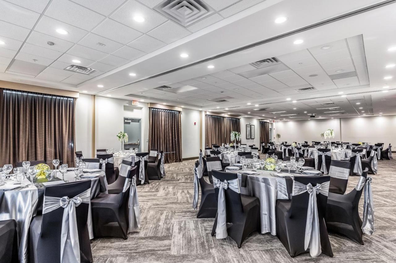 Hyatt Place Hampton Convention Center Екстер'єр фото