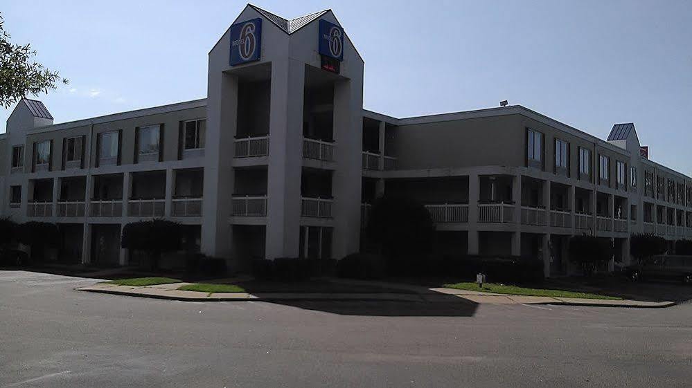 Hyatt Place Hampton Convention Center Екстер'єр фото